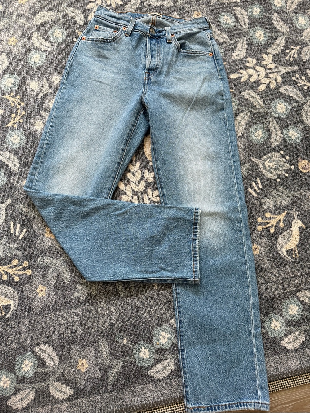 Levi’s 501 curve